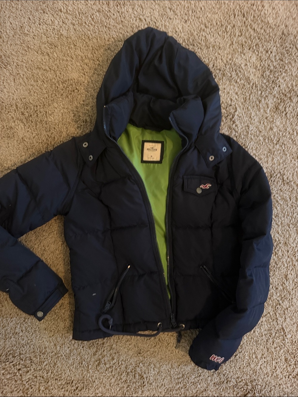 Hollister womens Navy Puffer Jacket with Bright Green Lining